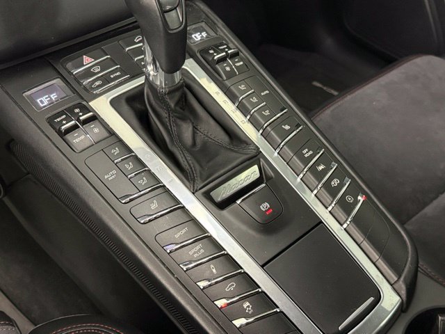 Used 2017 Porsche Macan Turbo AWD/4WD image 29