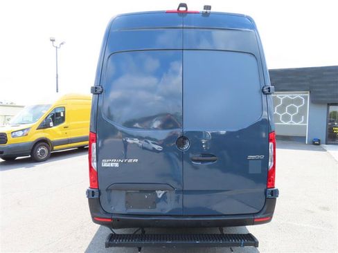 Used 2019 Mercedes-Benz Sprinter 170 image 13