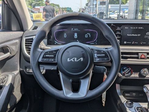 Certified 2025 Kia Seltos LX AWD/4WD image 13
