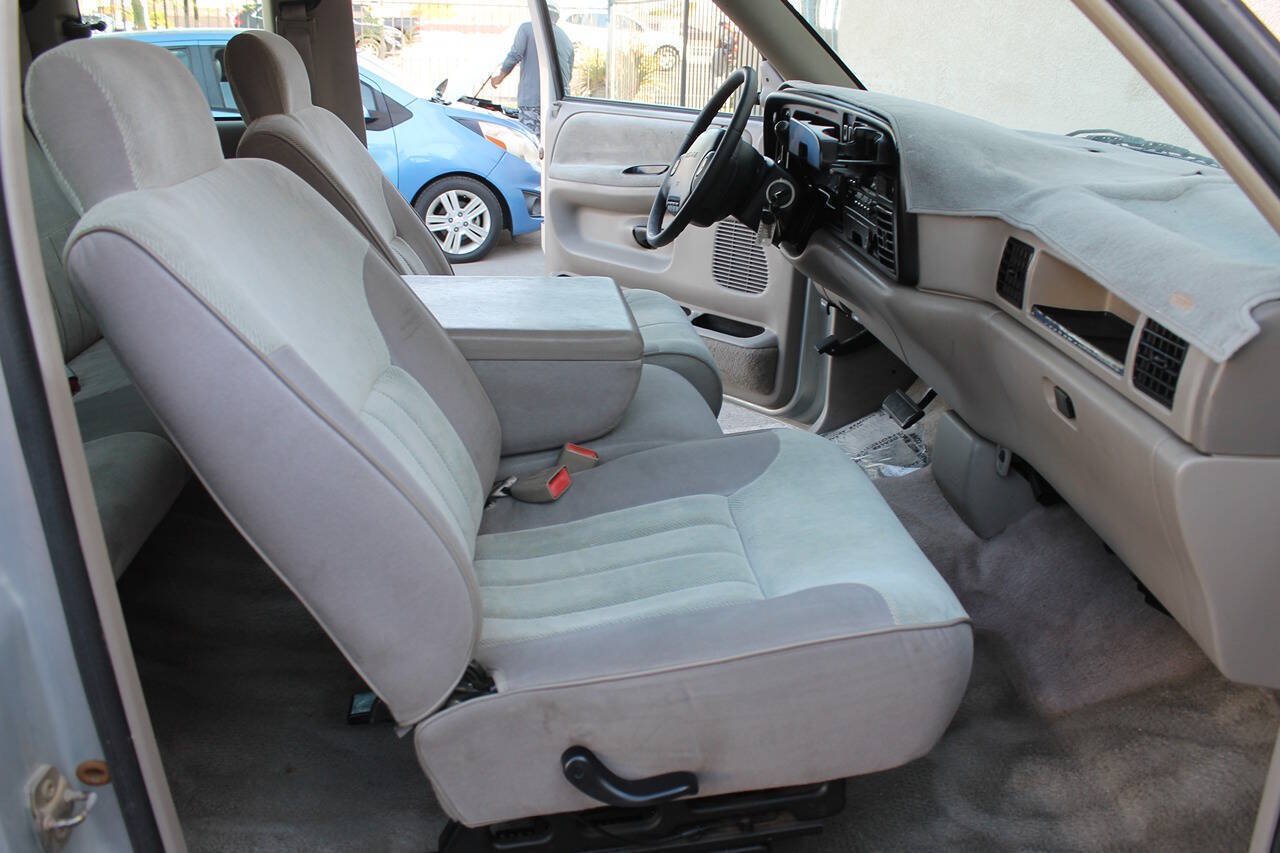 Used 1996 Dodge Ram 1500 Truck 2WD Club Cab image 31