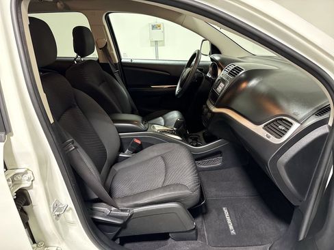 Used 2017 Dodge Journey SE w/ Flexible Seating Group FWD image 20