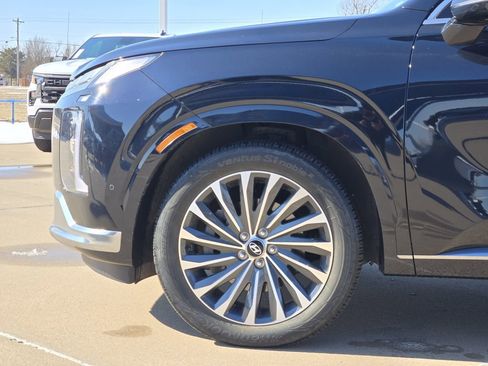 Used 2024 Hyundai Palisade Calligraphy image 30