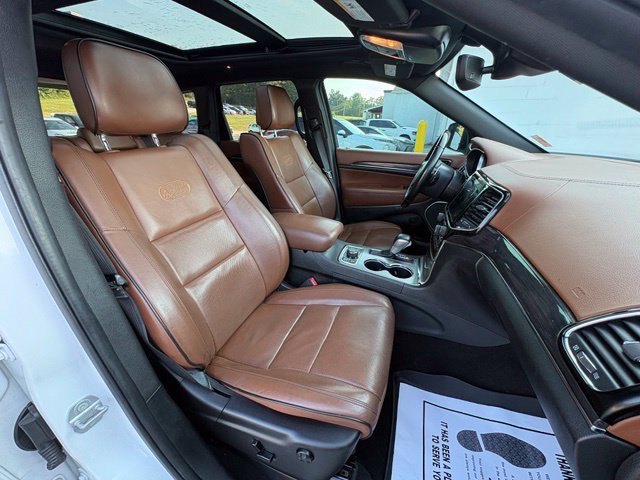 Used 2020 Jeep Grand Cherokee Overland AWD/4WD image 26