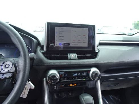 Certified 2025 Toyota RAV4 LE AWD/4WD image 27
