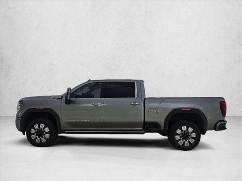 Used 2024 GMC Sierra 2500 Denali w/ Denali Reserve Package AWD/4WD image 8