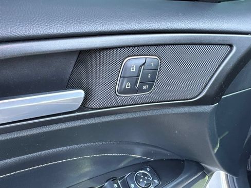 Used 2017 Ford Fusion Titanium AWD/4WD image 15