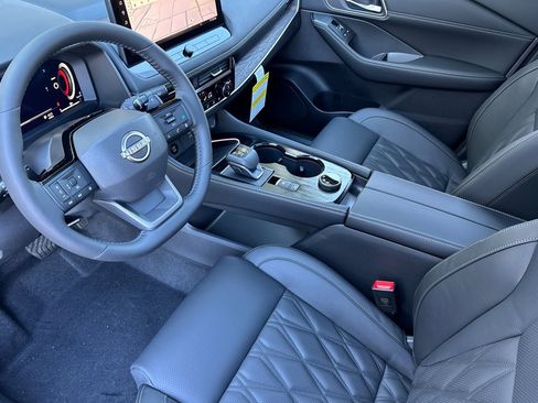 New 2026 Nissan Rogue Platinum w/ Platinum Premium Package image 7