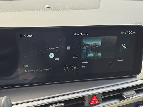 Certified 2025 Kia Sorento EX image 23