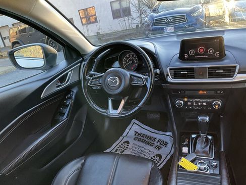 Used 2018 MAZDA MAZDA3 Touring image 14