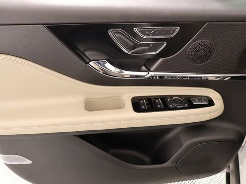 New 2026 Lincoln Corsair Premiere image 16