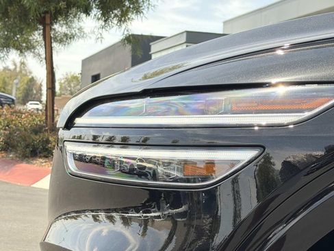 Used 2024 Genesis GV70 2.5T w/ Advanced Package AWD/4WD image 26