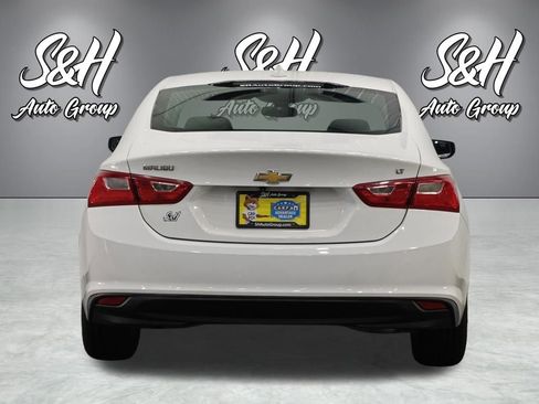 Used 2017 Chevrolet Malibu LT FWD image 16