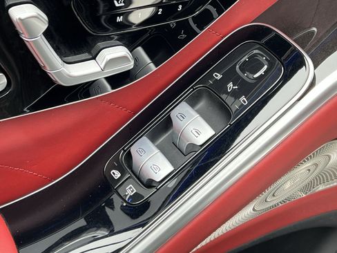 Used 2022 Mercedes-Benz S 500 4MATIC image 13