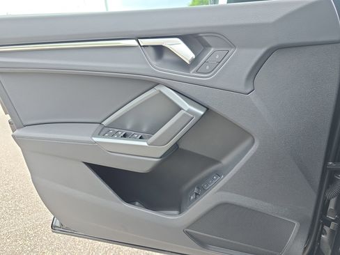 New 2025 Audi Q3 2.0T Premium image 24