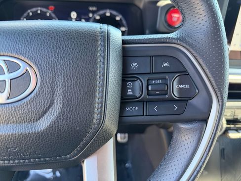Used 2025 Toyota 4Runner TRD Sport AWD/4WD image 16