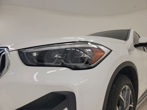 Used 2021 BMW X1 xDrive28i w/ Premium Package image 9