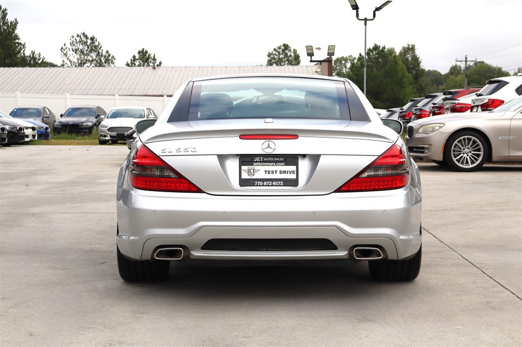 Used 2011 Mercedes-Benz SL 550 image 11