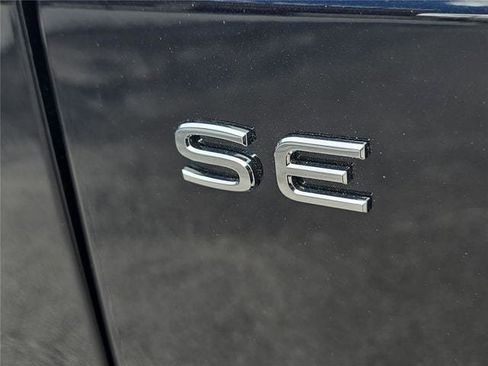 New 2026 Volkswagen Atlas SE FWD image 6