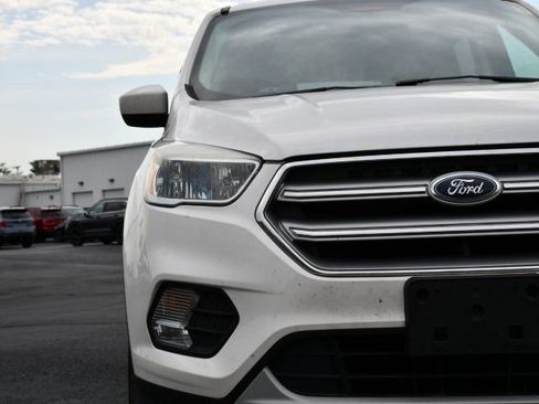 Used 2017 Ford Escape SE AWD/4WD image 32