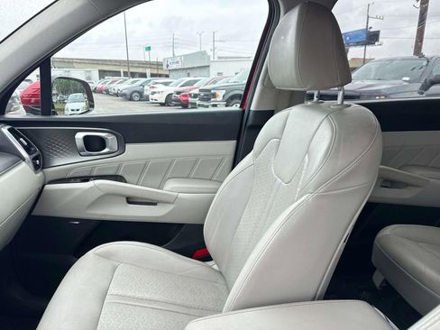 Certified 2022 Kia Sorento SX Prestige AWD/4WD image 23