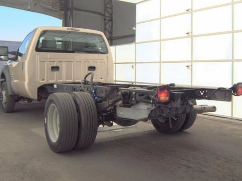 Used 2014 Ford F550 2WD Regular Cab Super Duty image 6