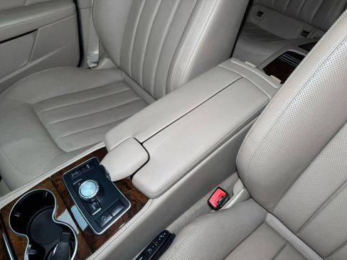 Used 2012 Mercedes-Benz CLS 550 image 35