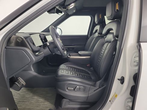 Used 2024 Rivian R1S Adventure AWD/4WD image 20