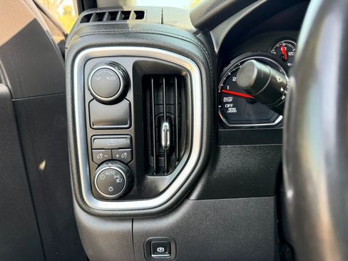 Used 2021 Chevrolet Silverado 1500 LT image 22