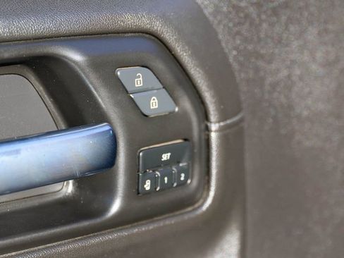 Used 2021 GMC Sierra 1500 SLT image 11