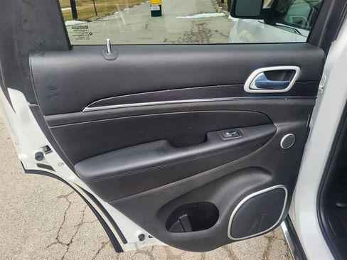 Used 2018 Jeep Grand Cherokee Summit AWD/4WD image 26