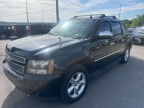 Used 2009 Chevrolet Avalanche LTZ RWD image 5