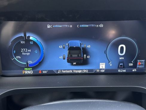 New 2025 Ford F150 Lightning Flash image 28