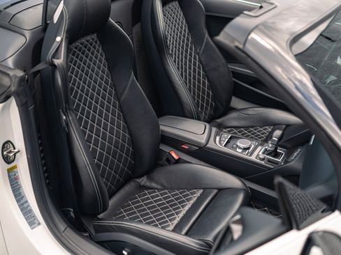 Used 2018 Audi R8 V10 plus AWD/4WD image 6