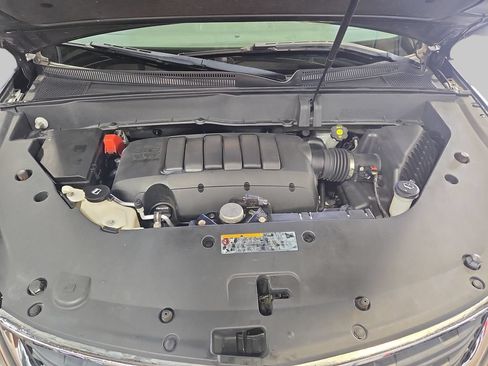 Used 2013 Chevrolet Traverse LS FWD image 32