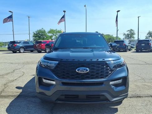 Certified 2024 Ford Explorer ST-Line w/ Class IV Trailer Tow Package AWD/4WD image 2