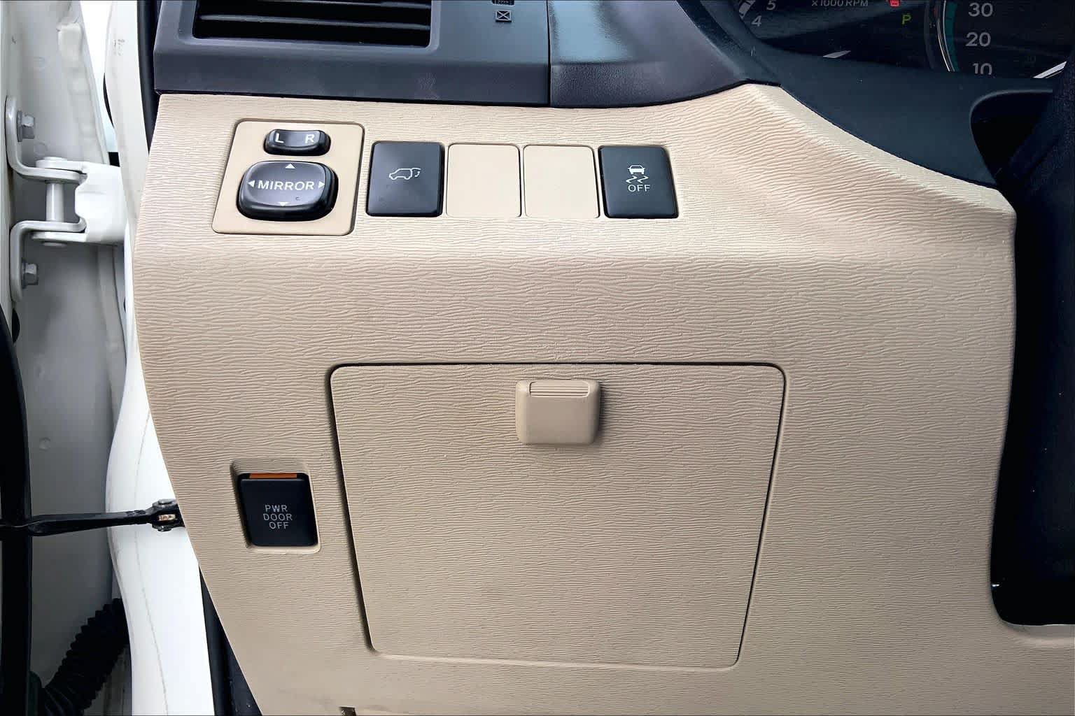 Used 2010 Toyota Venza AWD image 31
