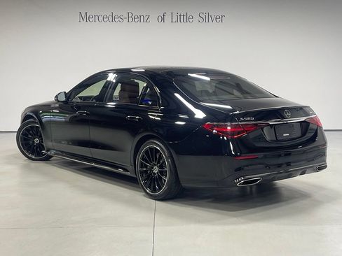 Used 2023 Mercedes-Benz S 580 4MATIC Sedan image 3