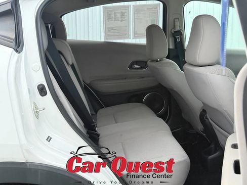 Used 2017 Honda HR-V EX image 15
