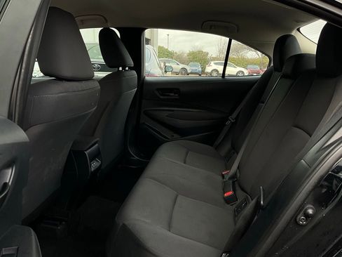 Used 2025 Toyota Corolla LE image 11