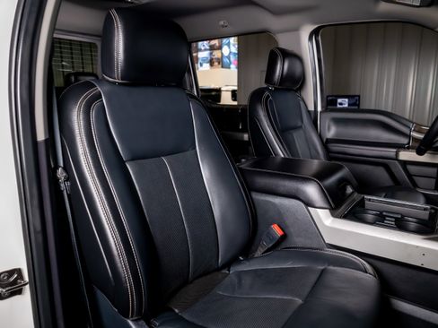 Used 2020 Ford F350 Lariat w/ Lariat Ultimate Package image 31