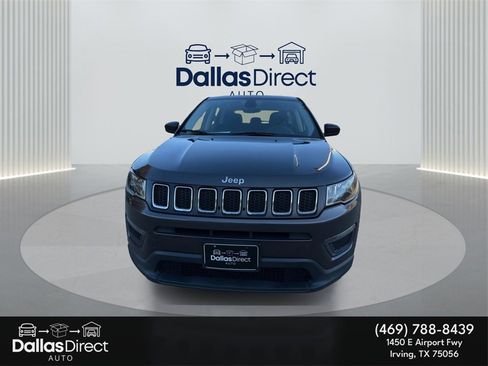 Used 2018 Jeep Compass Sport image 3
