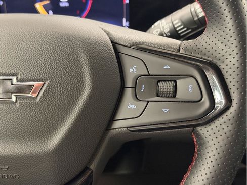 Used 2024 Chevrolet Trax RS w/ Sunroof Package FWD image 18