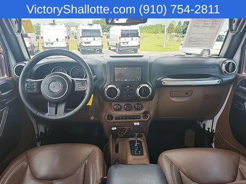 Used 2016 Jeep Wrangler Unlimited Sahara w/ Connectivity Group AWD/4WD image 4