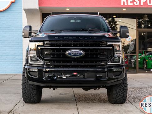 Used 2020 Ford F350 Platinum w/ Tremor Off-Road Package image 2