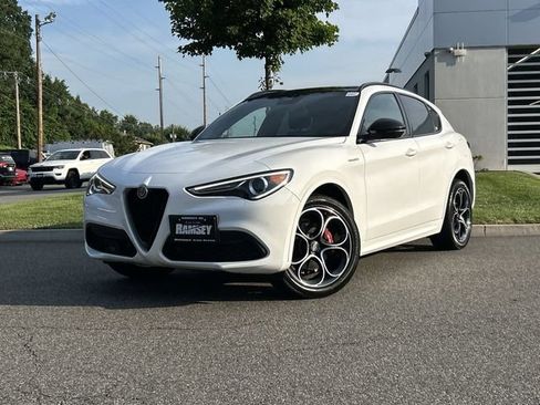 Used 2023 Alfa Romeo Stelvio Veloce AWD/4WD image 1