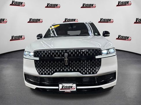 Used 2025 Lincoln Navigator L Reserve image 2