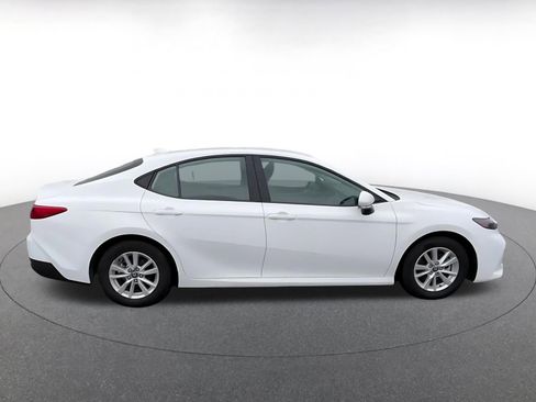 Used 2025 Toyota Camry LE image 16