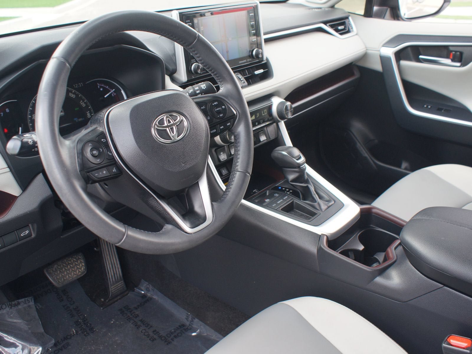 Used 2019 Toyota RAV4 Limited w/ Advanced Technology Package FWD image 17