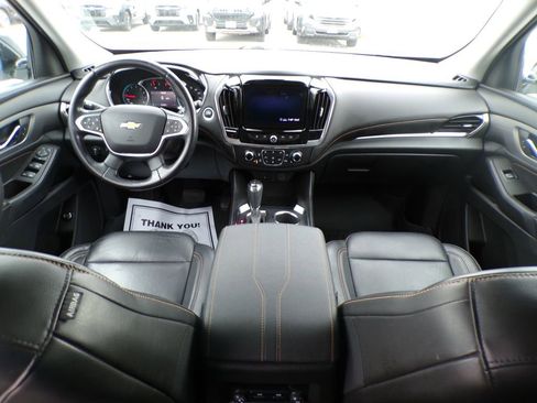 Used 2020 Chevrolet Traverse LT w/ LPO, Blackout Package image 9
