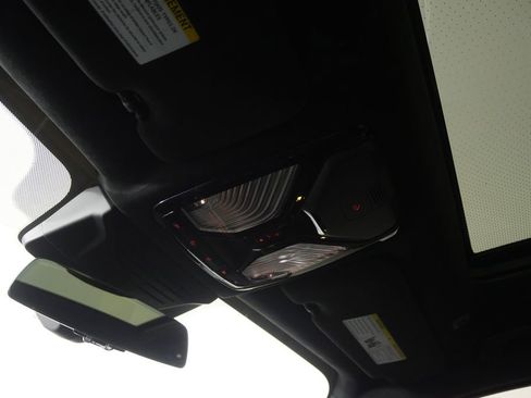 Certified 2023 BMW X7 xDrive40i w/ Executive Package image 28